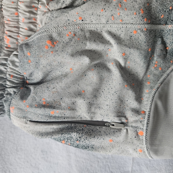 Lululemon Hotty Hot Low-rise Reflective Short Size 4 - Picture 11 of 15